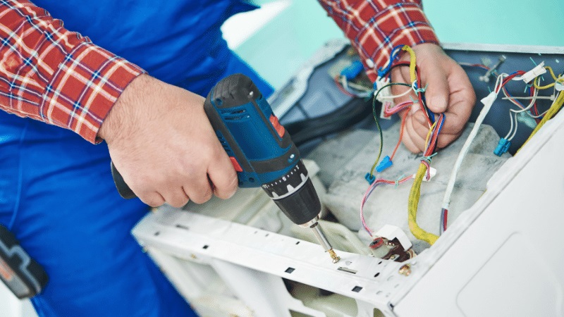 Serdivan ECA ECA çamaşır makinesi kart tamiri – Su almama arızası orijinal parça ile giderildi. - Teknik servis örneği
